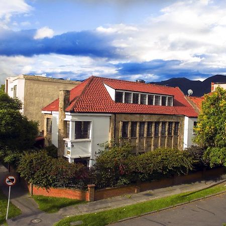 House For Groups - The Hostel Project Bogota Bagian luar foto